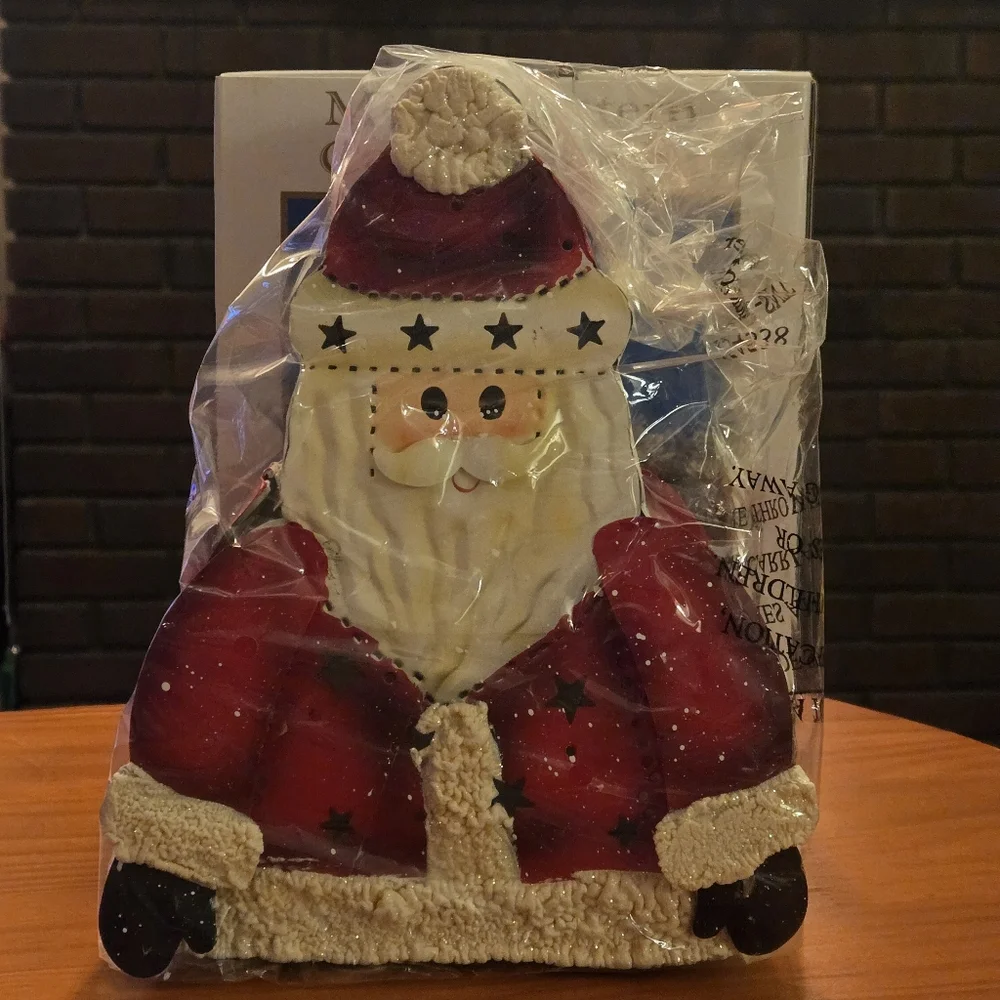 New Vintage‎ Metal Lantern Candle Holder Luminary Santa Claus Christmas 8 1/2